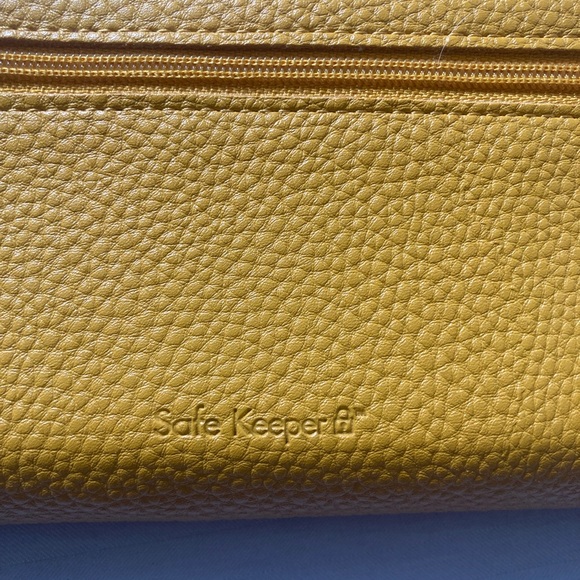 Yellow Leather Women's Wallet - Safe Keeper Wallet - Picture 16 of 16